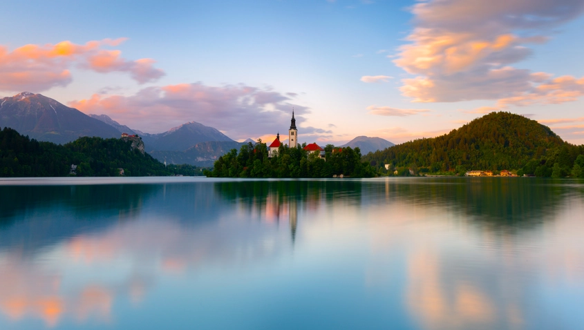 布莱德湖 摄影 倒影 5K风景高清壁纸 5760X3320