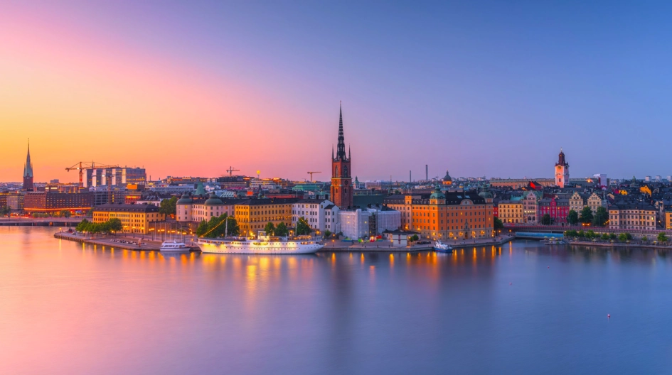 城市夜景 渐变背景 港口 3840X2160 / 10.06MB